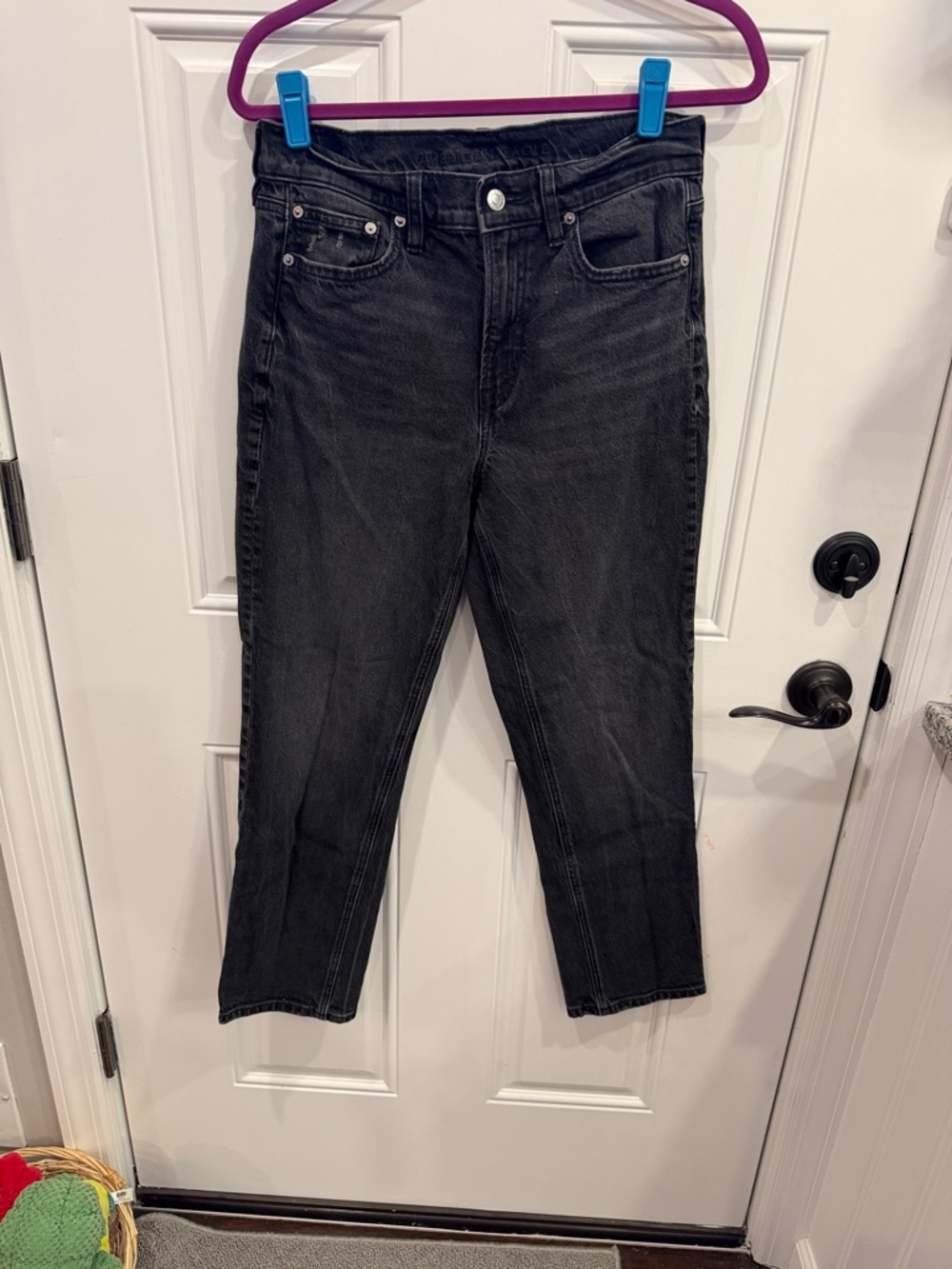American Eagle Outfitters Black Cropped High-Rise Jeans